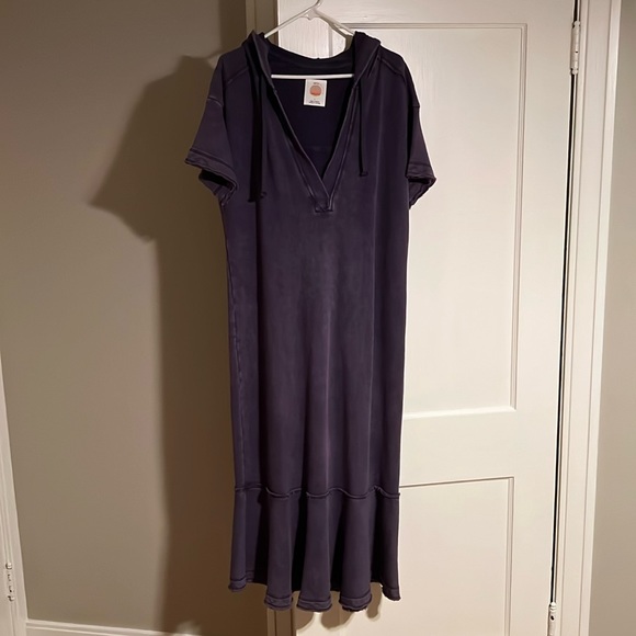 Anthropologie Dresses & Skirts - NWOT ANTHRO Daily Practice Hoodie Dress Sweatshirt material super comfy size L